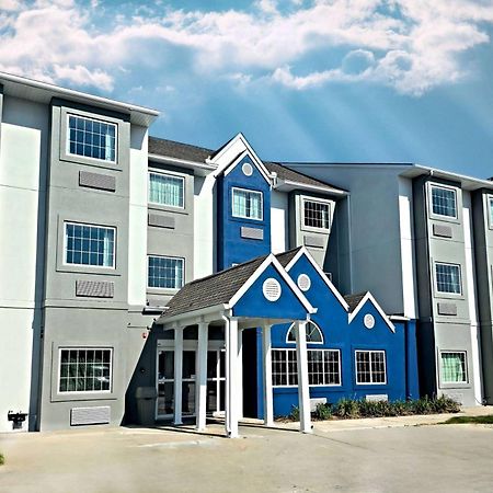 Microtel Inn & Suites By Wyndham Bluffs Council Bluffs Exterior photo